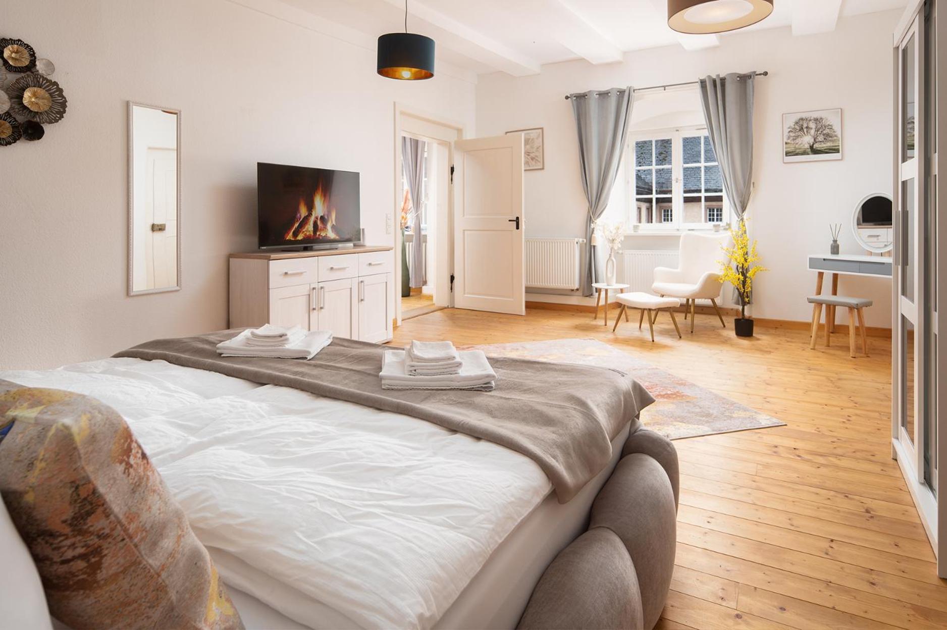 Luxus Wohnen Im Schloss Corvey Fuer 1-6 Gaeste Im Unesco Weltkulturerbe Hoexter Weserbergland Free W-Lan Parken Netflix Fuer Familien Paare Und Geschaeftsreisende Inkl Handtuecher Seife Nintendo Switch Uvm Екстер'єр фото